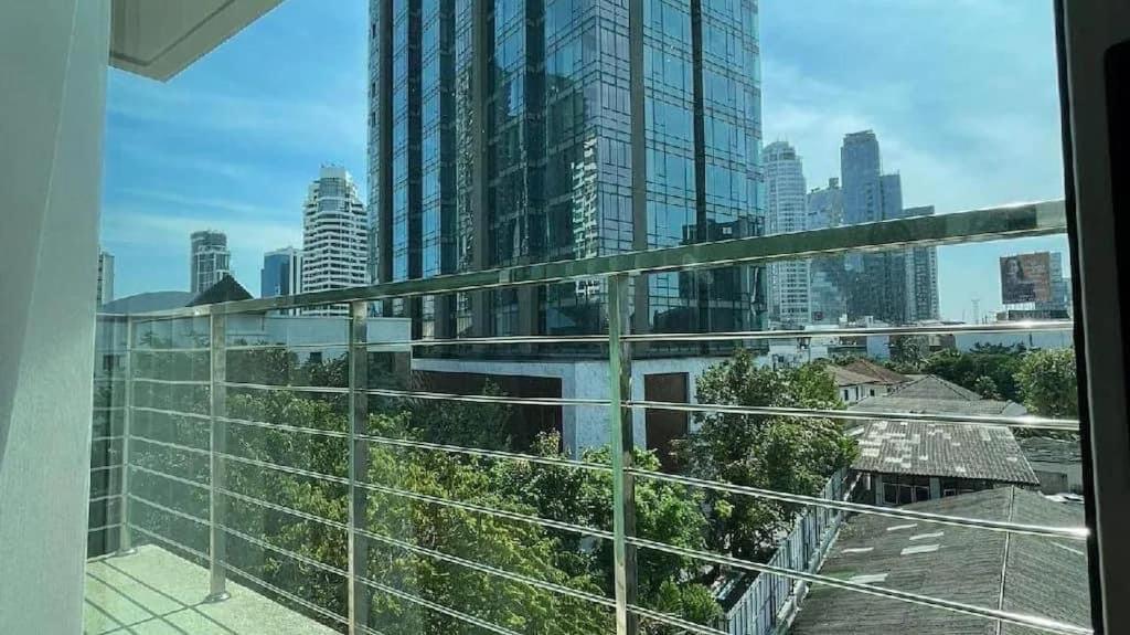 Vivi Avenue Thonglor Leilighet Bangkok Eksteriør bilde